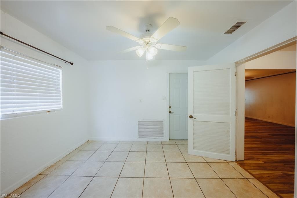 4512 Normandy Dr, Naples, FL 34112-13