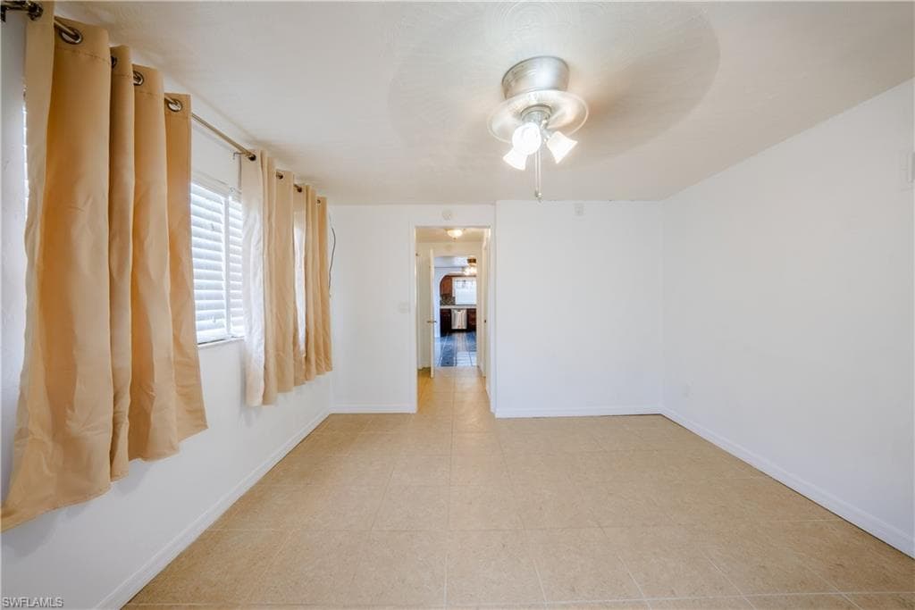 4512 Normandy Dr, Naples, FL 34112-19