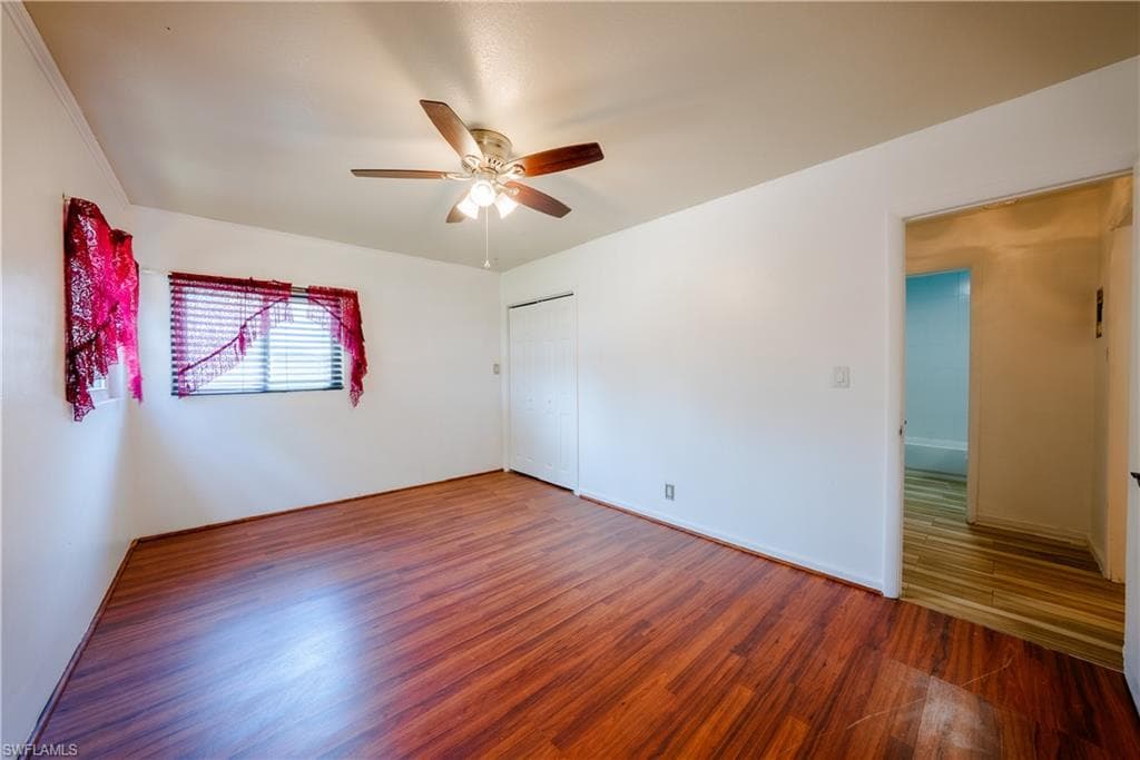4512 Normandy Dr, Naples, FL 34112-24