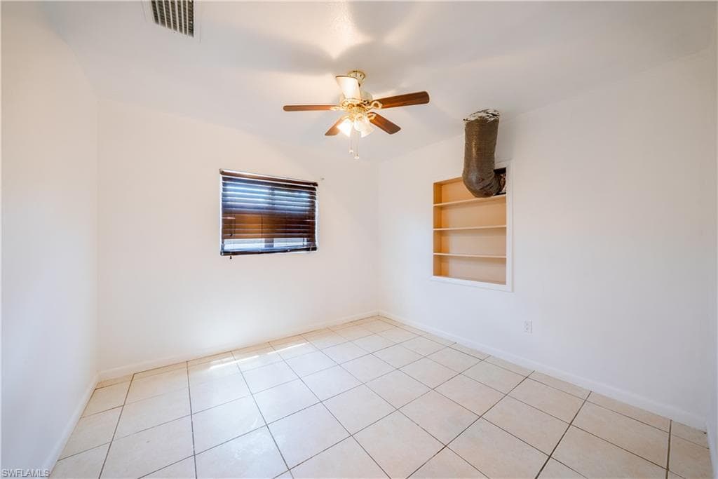 4512 Normandy Dr, Naples, FL 34112-25
