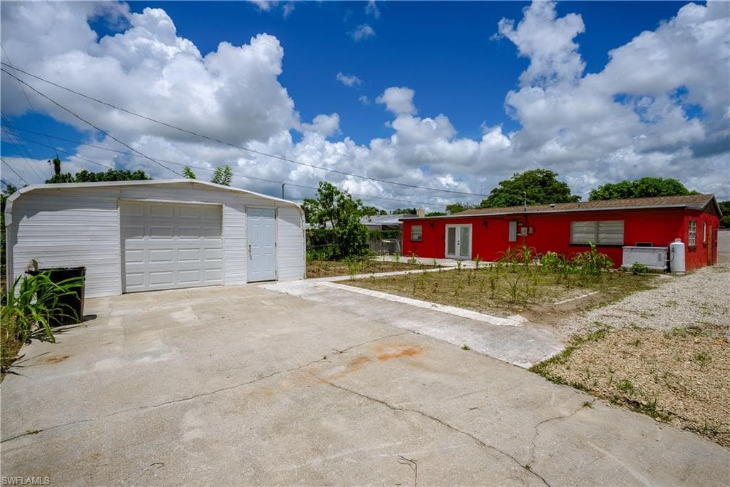 4512 Normandy Dr, Naples, FL 34112-30