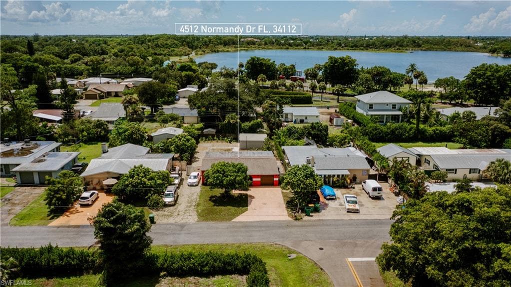 4512 Normandy Dr, Naples, FL 34112-4