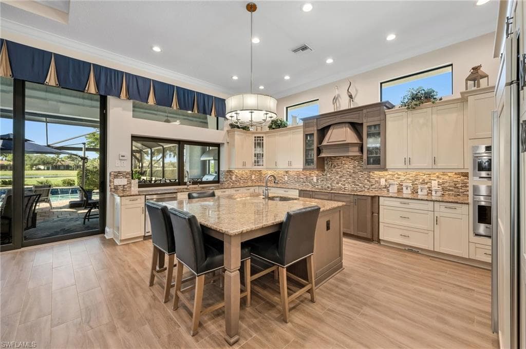 11958 Heather Woods Ct, Naples, FL 34120-12
