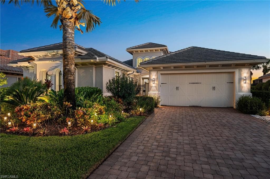 11958 Heather Woods Ct, Naples, FL 34120-3