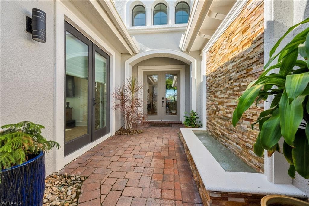 11958 Heather Woods Ct, Naples, FL 34120-7