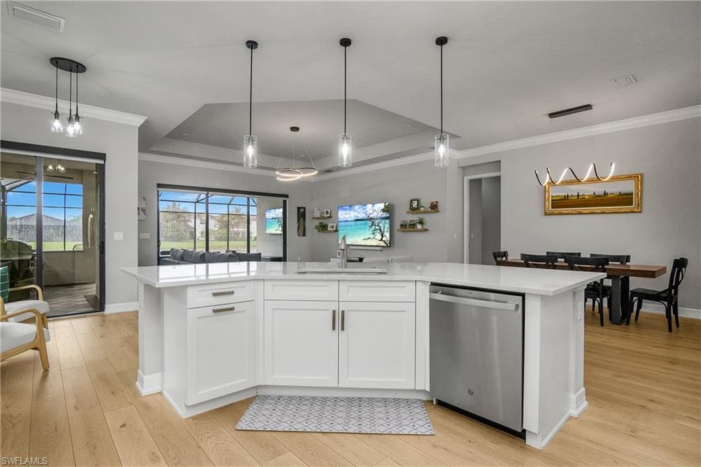 4705 Kensington Cir, Naples, FL 34119-1