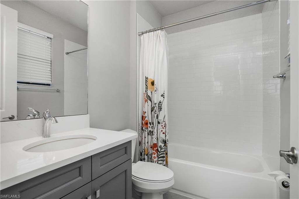 4705 Kensington Cir, Naples, FL 34119-23