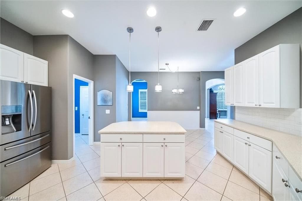 193 Skipping Stone Ln, Naples, FL 34119-9