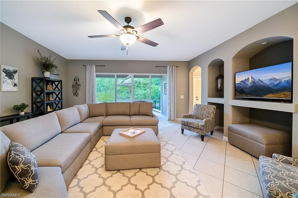 193 Skipping Stone Ln, Naples, FL 34119-14