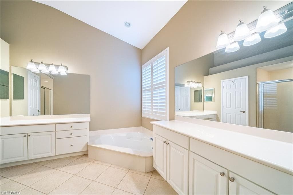 193 Skipping Stone Ln, Naples, FL 34119-18