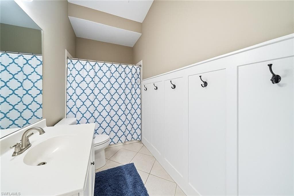 193 Skipping Stone Ln, Naples, FL 34119-22