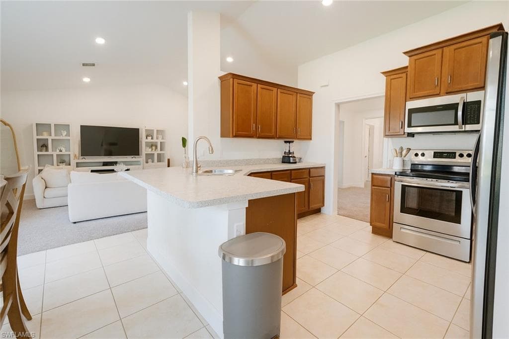 1909 Richland Ave, Lehigh Acres, FL 33972-27