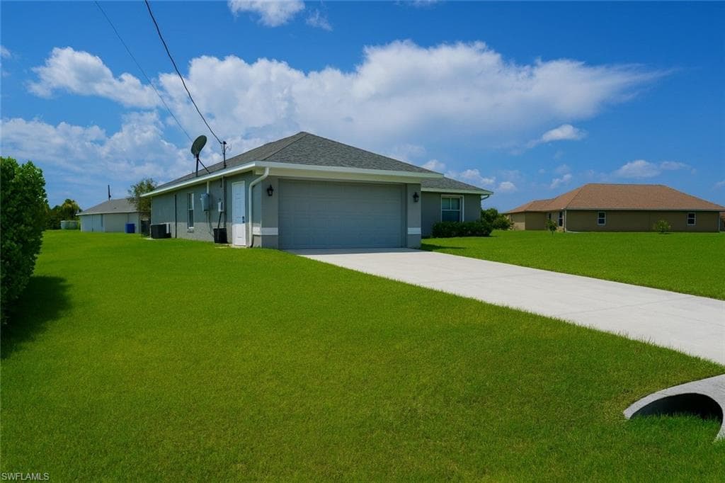 1909 Richland Ave, Lehigh Acres, FL 33972-4
