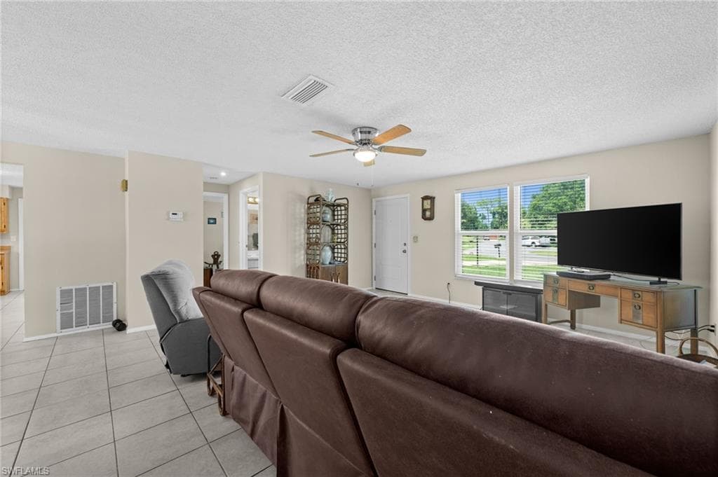 9288 Oak Bridge Ct, Fort Myers, FL 33967-17