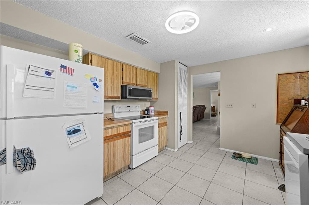 9288 Oak Bridge Ct, Fort Myers, FL 33967-22