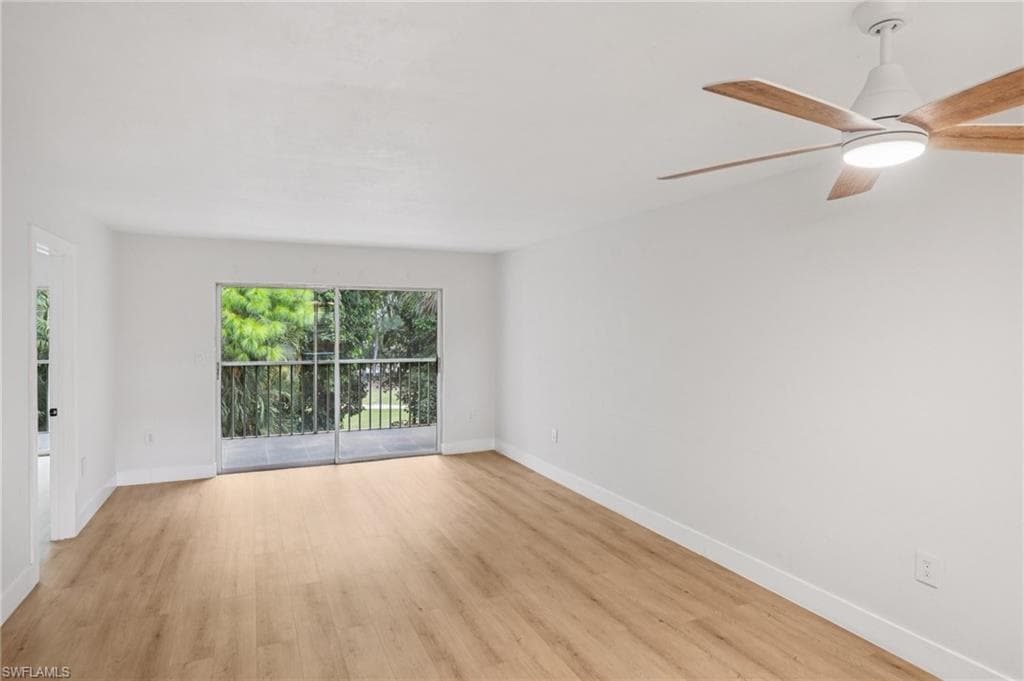 499 Forest Lakes Blvd 305, Naples, FL 34105-11