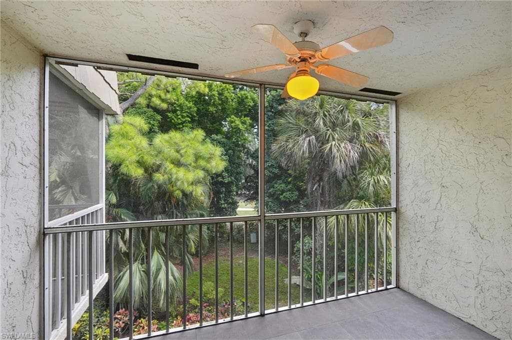 499 Forest Lakes Blvd 305, Naples, FL 34105-13