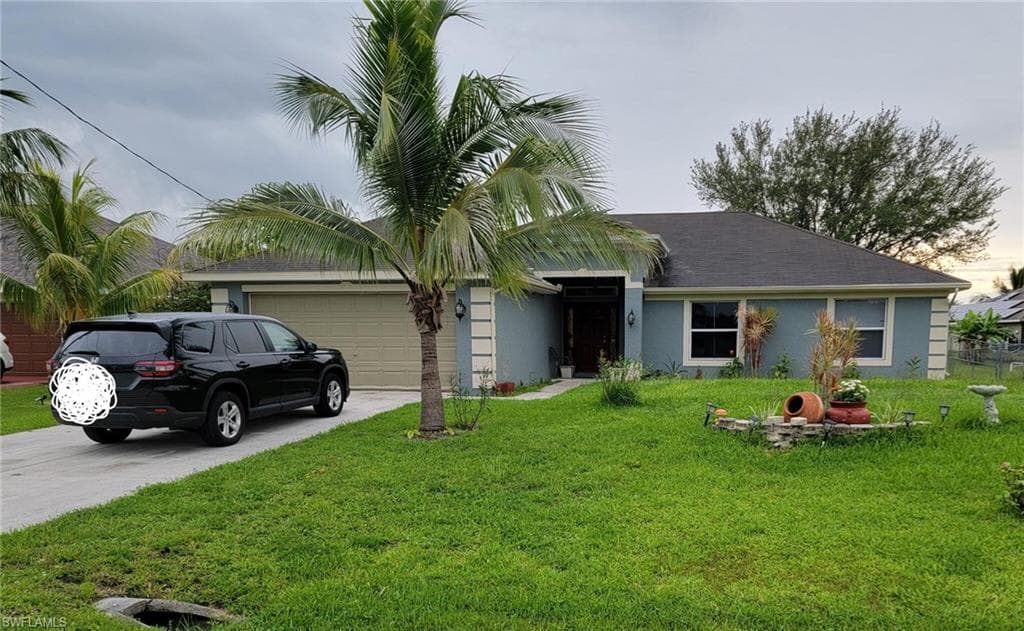 423 Windermere Dr, Lehigh Acres, FL 33972-2