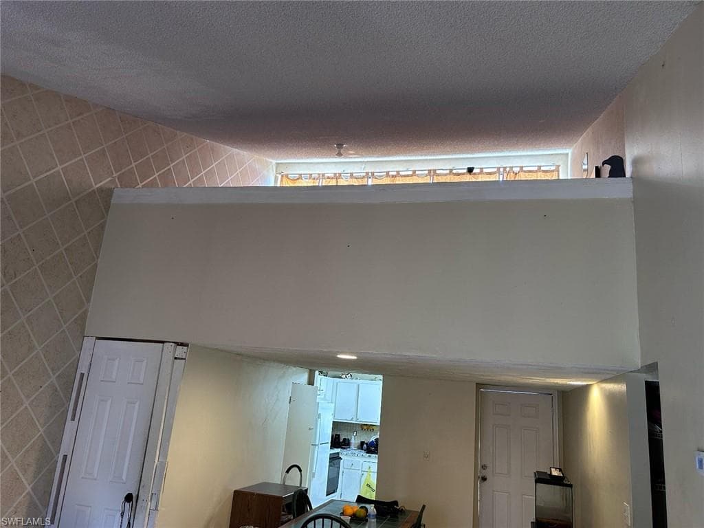 1871 Abbey Road 19a, West Palm Beach, FL 33415-10