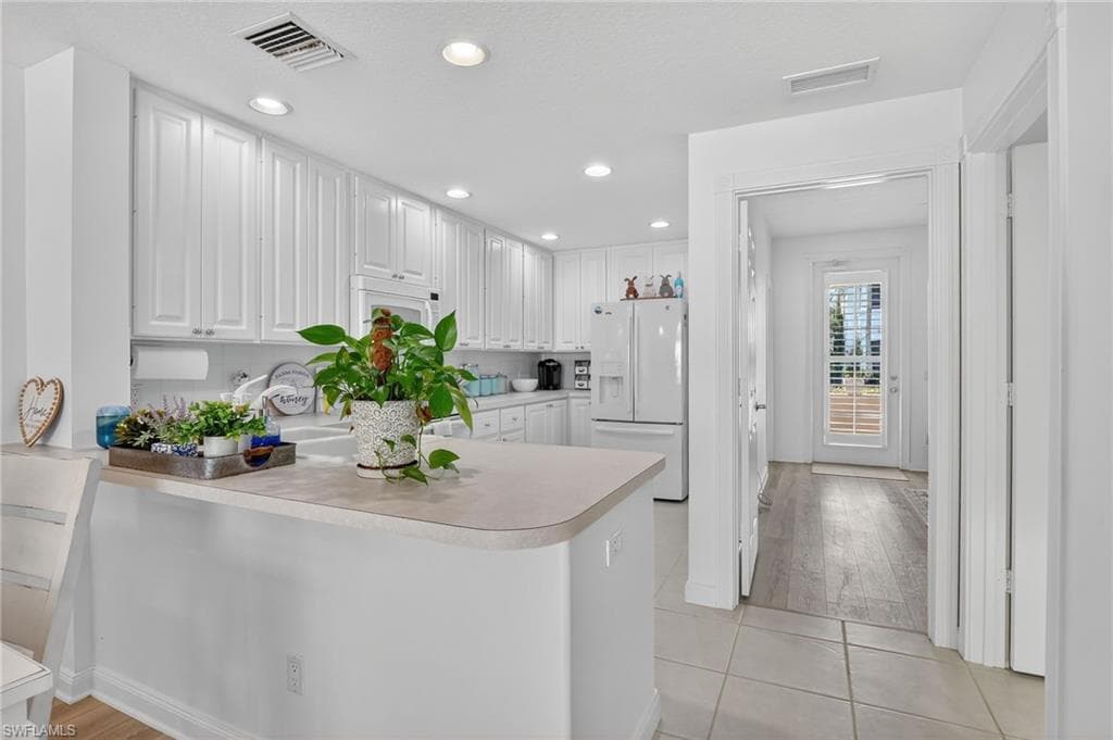 28713 Alessandria Cir, Bonita Springs, FL 34135-10