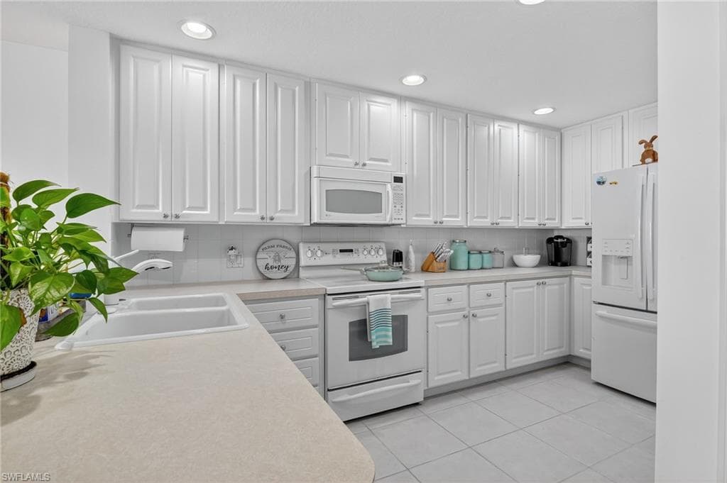 28713 Alessandria Cir, Bonita Springs, FL 34135-11