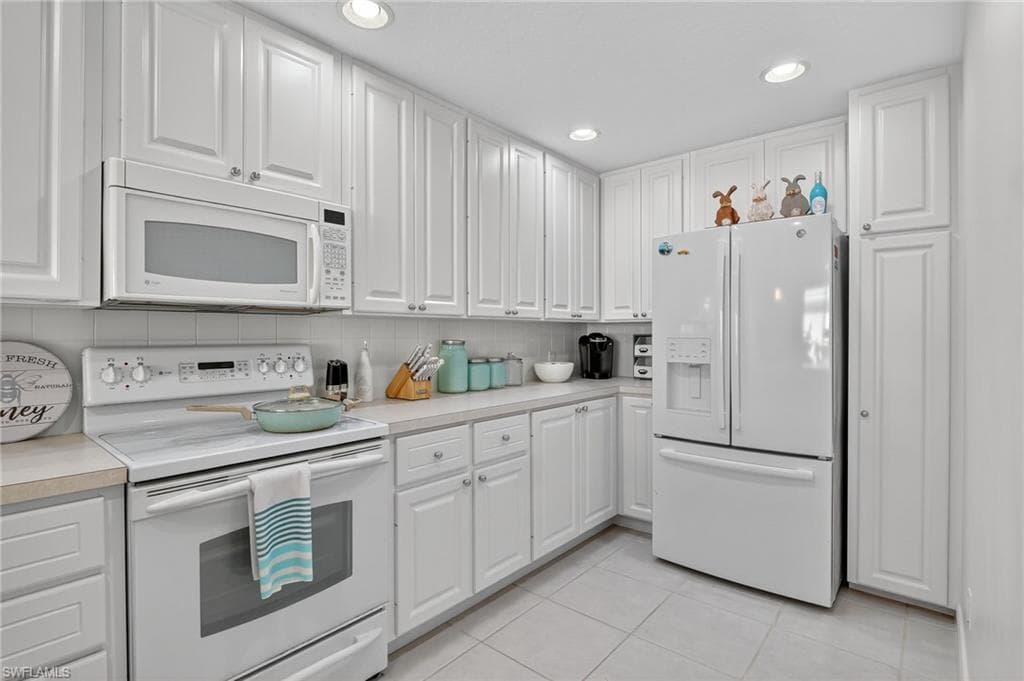 28713 Alessandria Cir, Bonita Springs, FL 34135-12