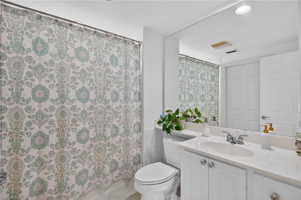 28713 Alessandria Cir, Bonita Springs, FL 34135-17