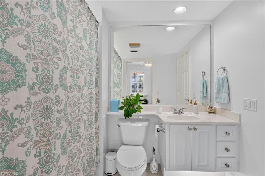 28713 Alessandria Cir, Bonita Springs, FL 34135-23
