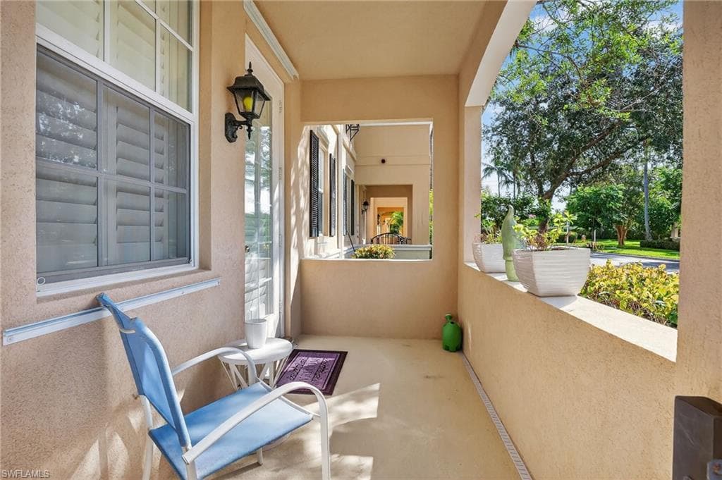 28713 Alessandria Cir, Bonita Springs, FL 34135-3