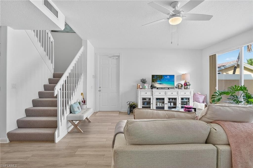 28713 Alessandria Cir, Bonita Springs, FL 34135-6