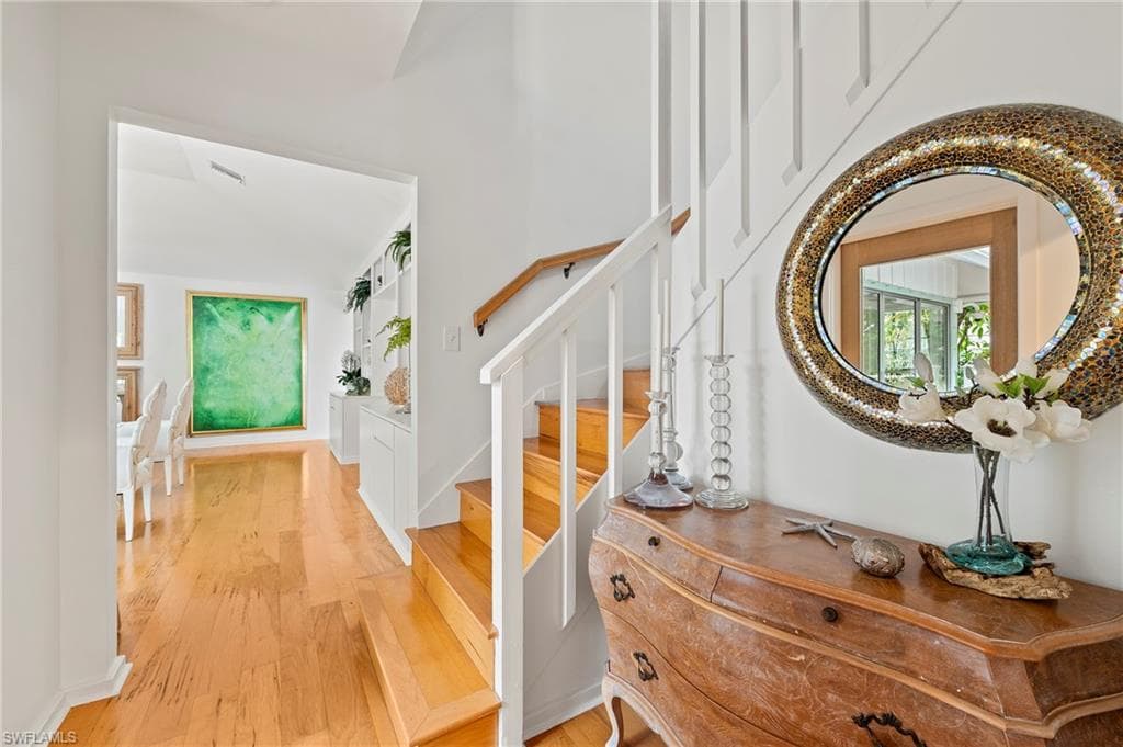 61 12th Ave S, Naples, FL 34102-10