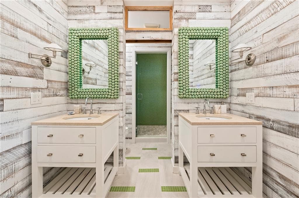 61 12th Ave S, Naples, FL 34102-24