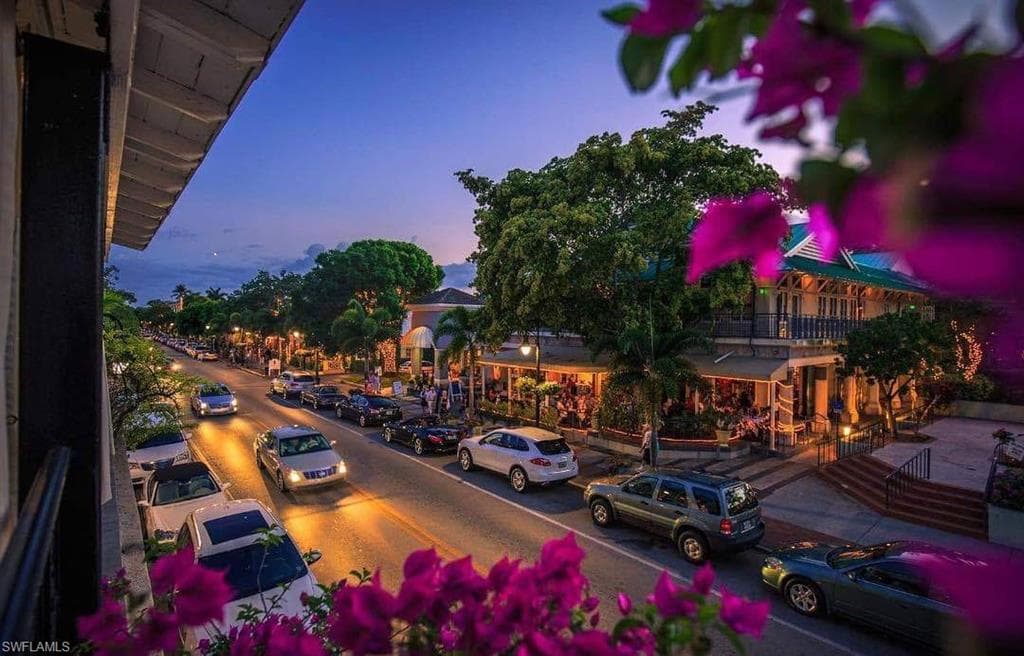 61 12th Ave S, Naples, FL 34102-40