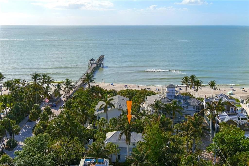 61 12th Ave S, Naples, FL 34102-6