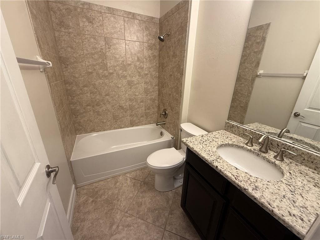 3351 Banyon Hollow Loop, North Fort Myers, FL 33903-13