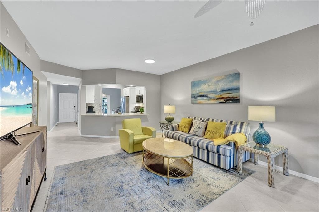 859 Tanbark Dr 103, Naples, FL 34108-6