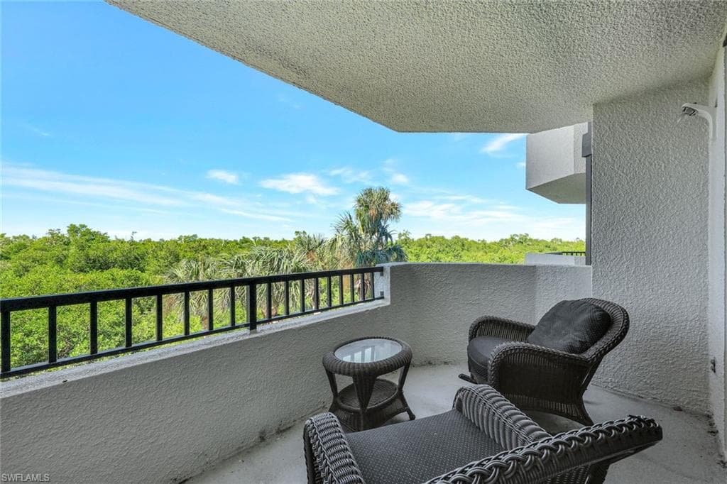6001 Pelican Bay Blvd 202, Naples, FL 34108-27