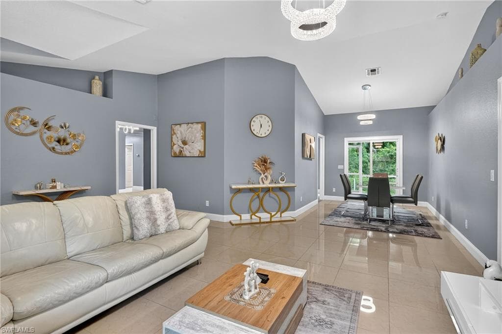 850 29th St SW, Naples, FL 34117-10