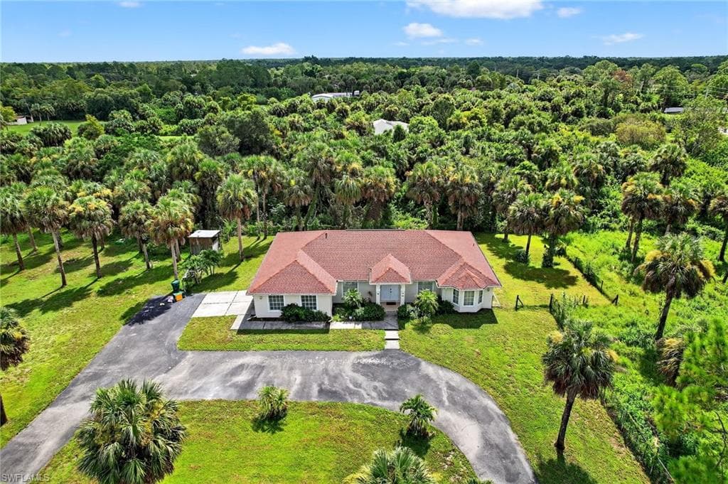 850 29th St SW, Naples, FL 34117-26