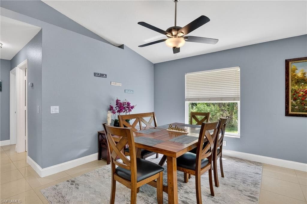 850 29th St SW, Naples, FL 34117-8