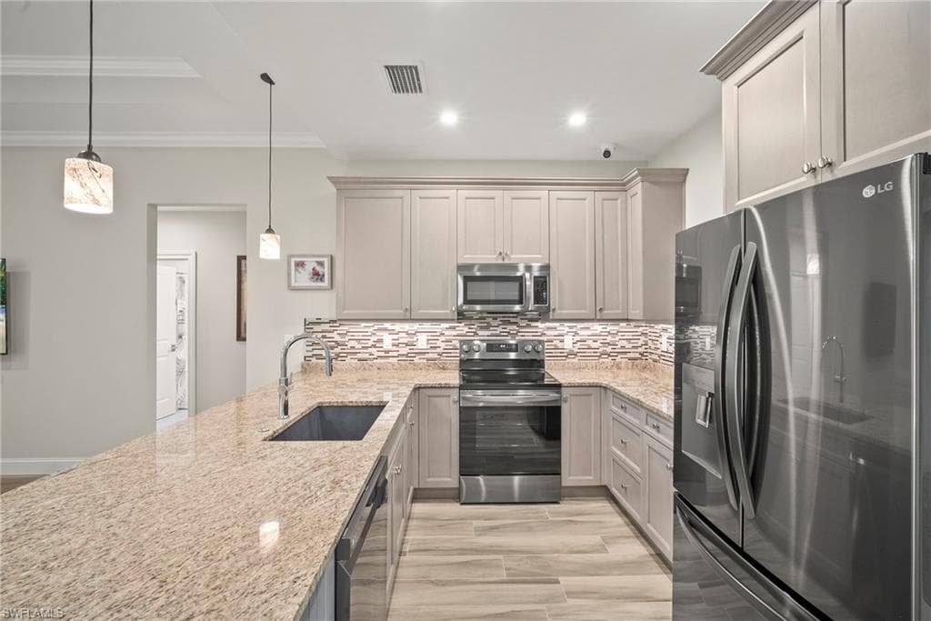 24132 Melanie Ln, Bonita Springs, FL 34135-12