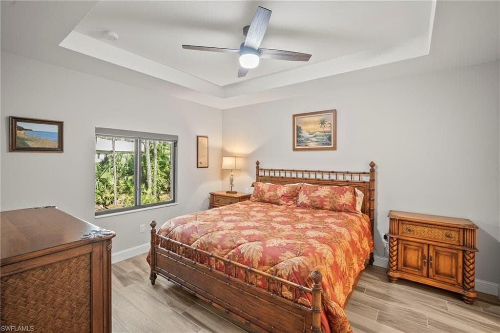 24132 Melanie Ln, Bonita Springs, FL 34135-18