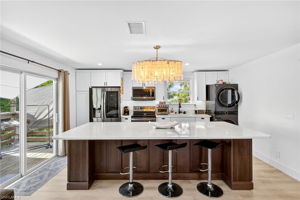 3020 Woodside Ave, Naples, FL 34112-9