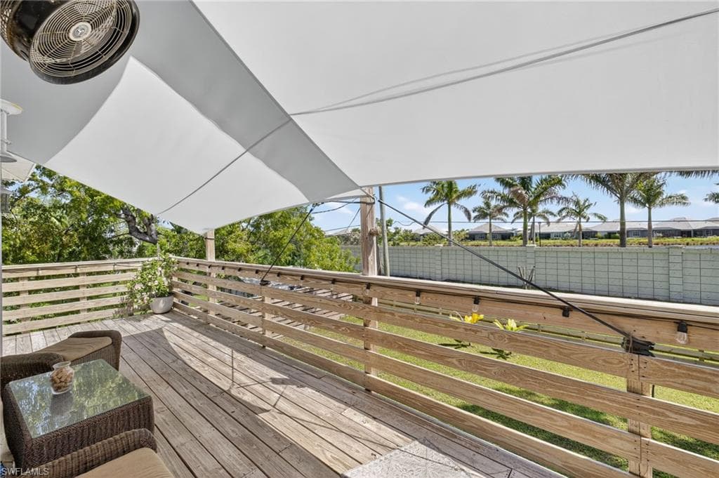 3020 Woodside Ave, Naples, FL 34112-19