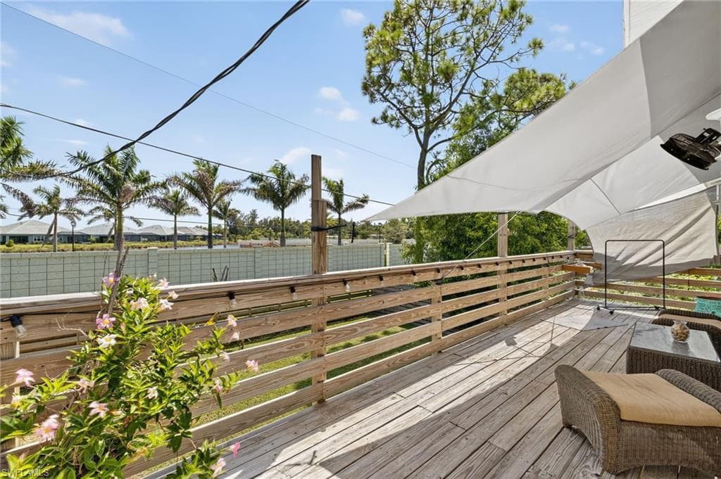 3020 Woodside Ave, Naples, FL 34112-20