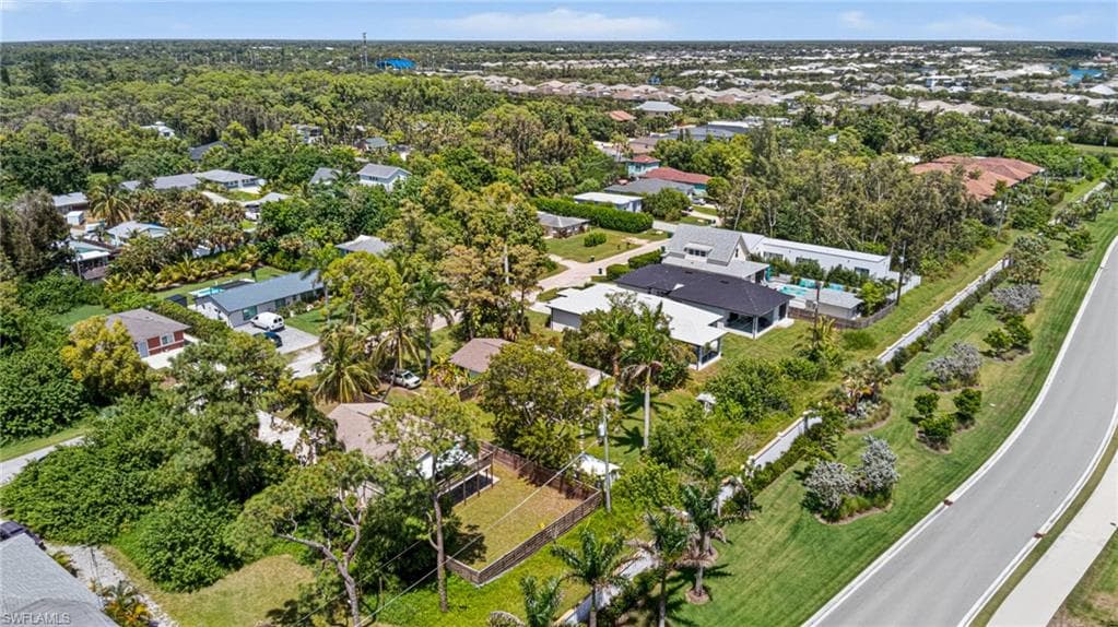 3020 Woodside Ave, Naples, FL 34112-31
