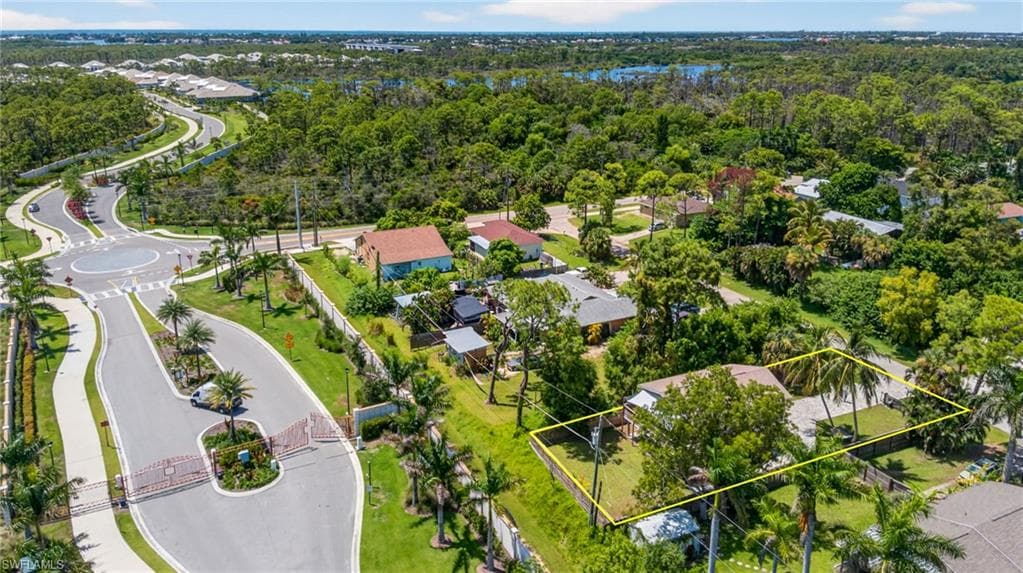 3020 Woodside Ave, Naples, FL 34112-34