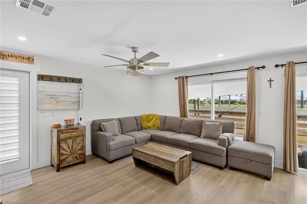 3020 Woodside Ave, Naples, FL 34112-7