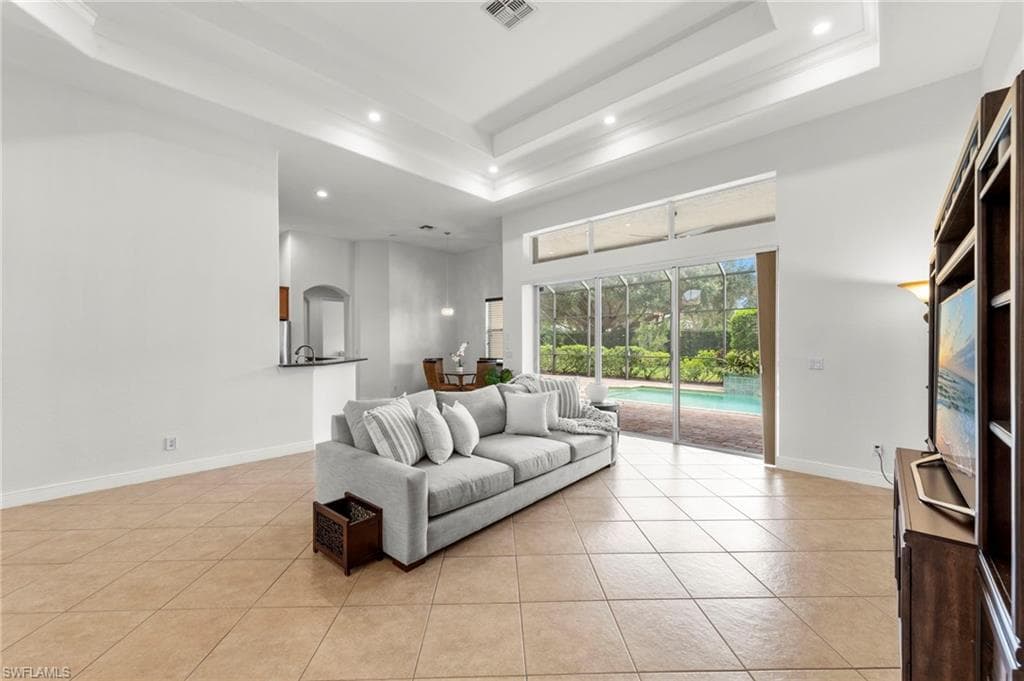 8411 Sedonia Cir, Estero, FL 33967-10