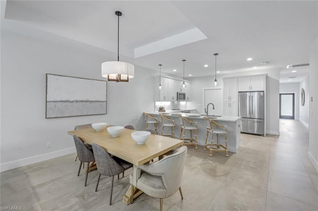605/609 107th Ave N, Naples, FL 34108-14